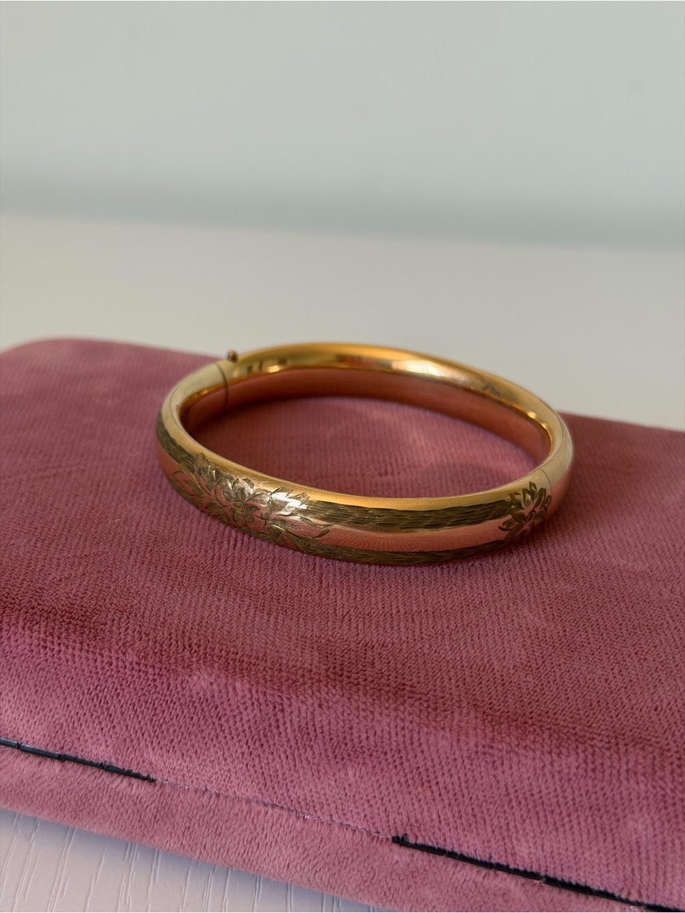 Antique 12K Gold Filled Hinged Bangle Bracelet Engraved Floral Victorian
